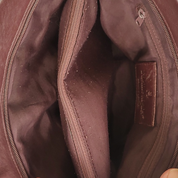 Vintage Etienne Aigner dark brown leather shoulder bag. EUC Preloved - Picture 13 of 16